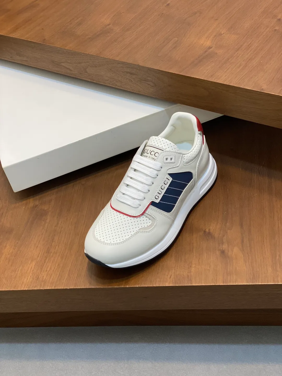 Factory price: 460💰[Gucci] Gucci - High-end quality original order - Upper: Nappa calfskin, pebbled calfskin, computer embroidered brand totem - Inner: water-dyed cowhide - Outsole: ultra-light T men's shoes 💰U·Rubber; two-color molded outsole - Super high quality control·Fine workmanship: highlighted (high-end·luxury·grade) -Size: 38-45